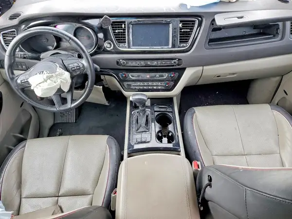 KNDMC5C18J6389933 2018 KIA SEDONA - Image 8