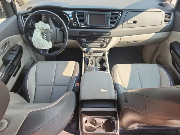 KNDMC5C18J6395182 2018 KIA SEDONA - Image 8