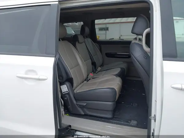 KNDMC5C19G6121904 2016 KIA SEDONA - Image 8