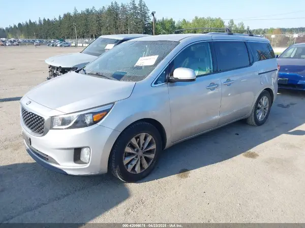 KNDMC5C19G6140582 2016 KIA SEDONA - Image 2