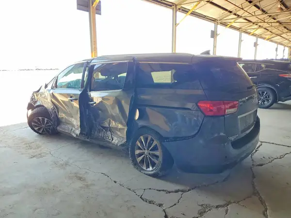 KNDMC5C19G6185358 2016 KIA SEDONA - Image 2