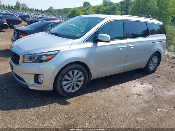 KNDMC5C19H6252932 2017 KIA SEDONA - Image 2