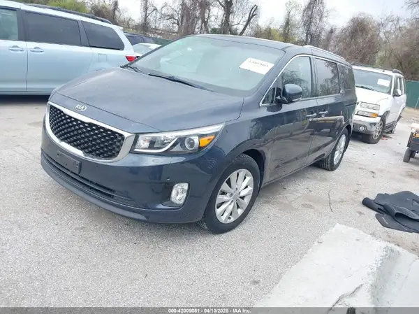 KNDMC5C19H6259380 2017 KIA SEDONA - Image 2