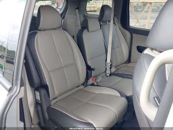 KNDMC5C19H6260836 2017 KIA SEDONA - Image 8