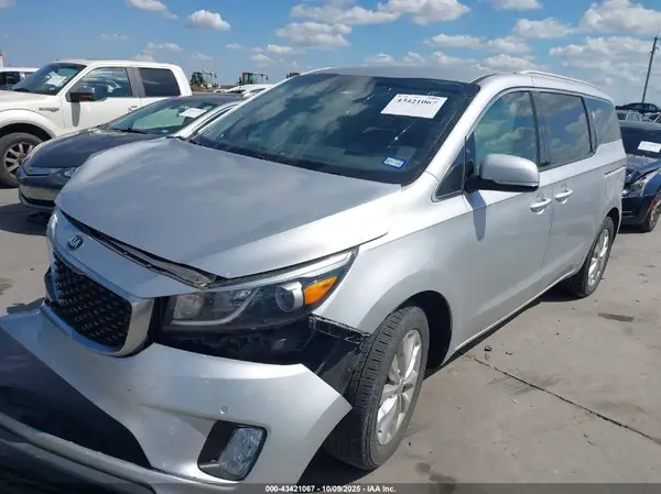 KNDMC5C19H6264160 2017 KIA SEDONA - Image 2