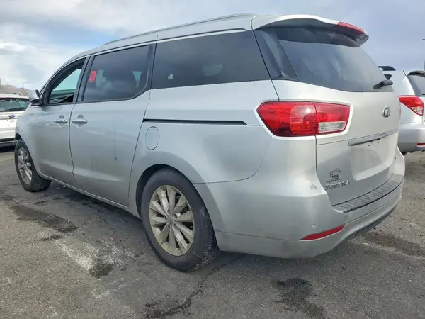 KNDMC5C19H6272260 2017 KIA SEDONA - Image 2