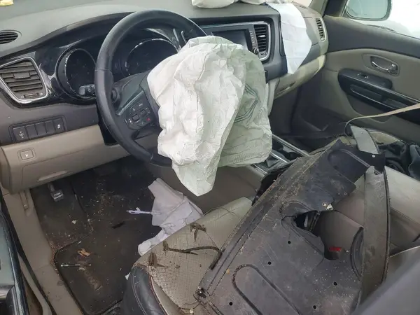 KNDMC5C19H6272260 2017 KIA SEDONA - Image 8