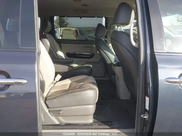KNDMC5C19H6310764 2017 KIA SEDONA - Image 8