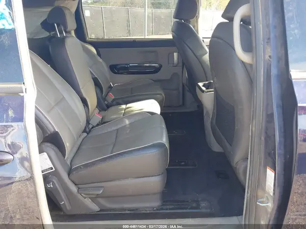 KNDMC5C19J6362899 2018 KIA SEDONA - Image 8