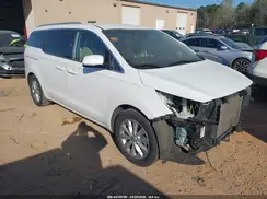 KNDMC5C19J6362952 2018 KIA SEDONA
