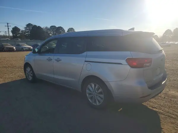 KNDMC5C19J6379086 2018 KIA SEDONA - Image 2