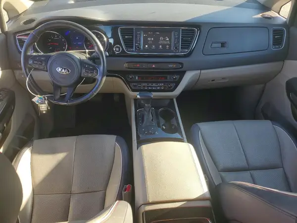 KNDMC5C19J6379086 2018 KIA SEDONA - Image 8
