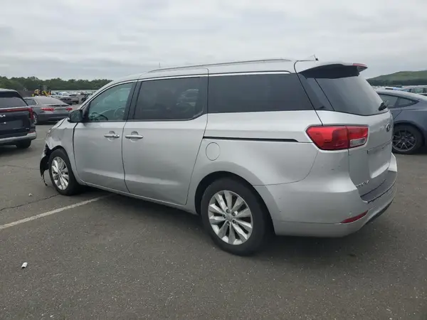 KNDMC5C19J6386796 2018 KIA SEDONA - Image 2