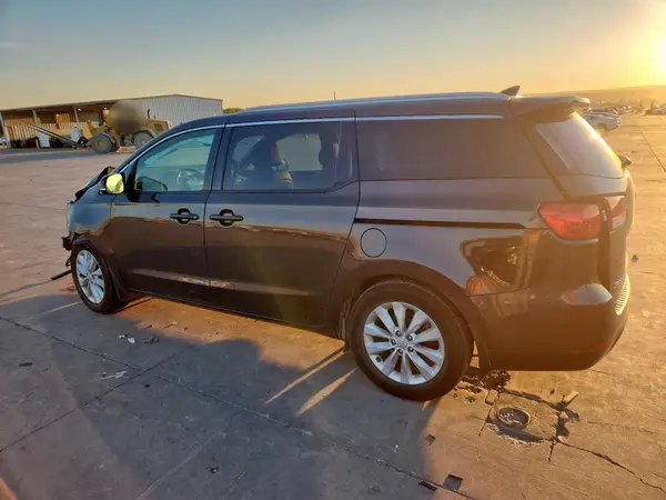 KNDMC5C19J6404603 2018 KIA SEDONA - Image 2