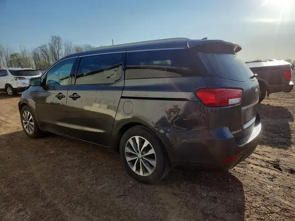 KNDMC5C19J6422731 2018 KIA SEDONA - Image 2