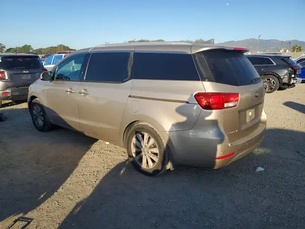 KNDMC5C1XG6100446 2016 KIA SEDONA - Image 2