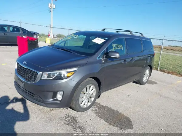 KNDMC5C1XG6133916 2016 KIA SEDONA - Image 2