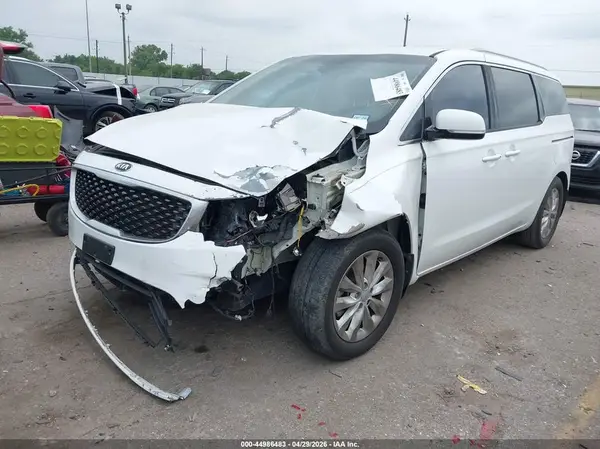 KNDMC5C1XG6135813 2016 KIA SEDONA - Image 2