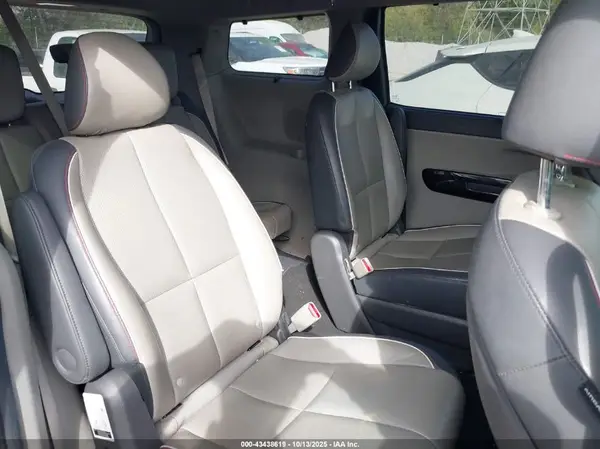 KNDMC5C1XG6138081 2016 KIA SEDONA - Image 8