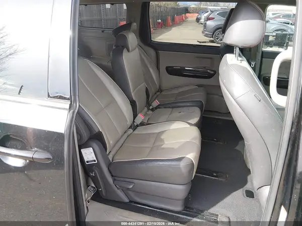 KNDMC5C1XG6139246 2016 KIA SEDONA - Image 8