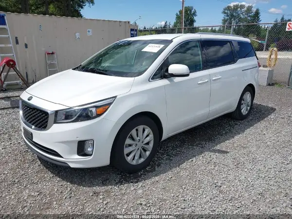 KNDMC5C1XH6255774 2017 KIA SEDONA - Image 2