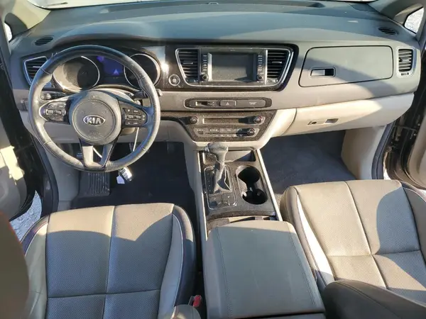 KNDMC5C1XH6263504 2017 KIA SEDONA - Image 8