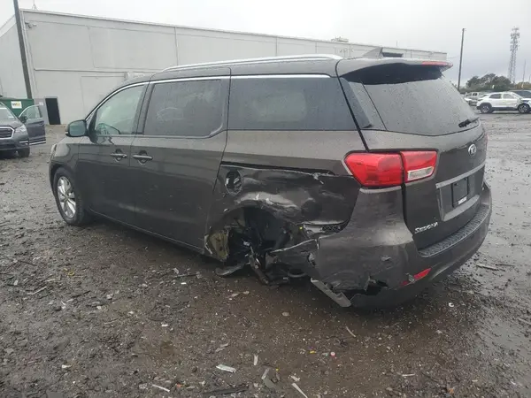 KNDMC5C1XH6264104 2017 KIA SEDONA - Image 2