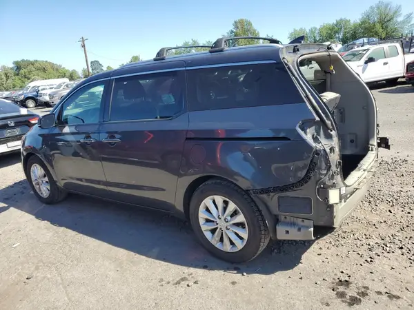 KNDMC5C1XH6273692 2017 KIA SEDONA - Image 2