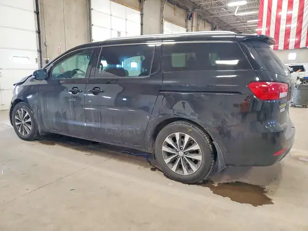 KNDMC5C1XH6278083 2017 KIA SEDONA - Image 2