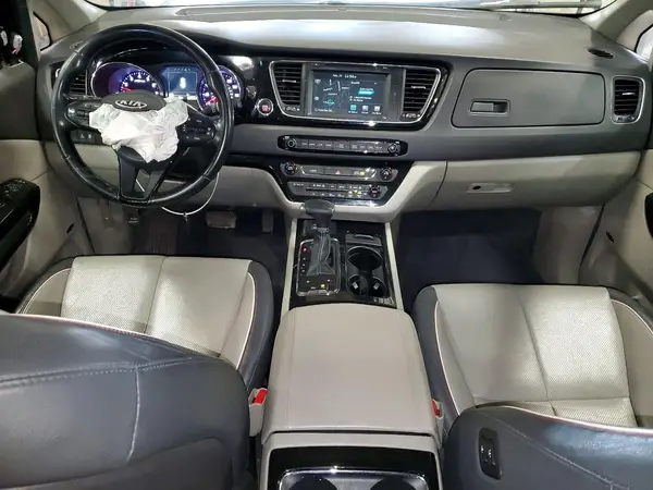 KNDMC5C1XH6278083 2017 KIA SEDONA - Image 8