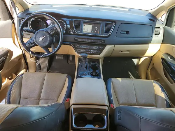 KNDMC5C1XH6324396 2017 KIA SEDONA - Image 8