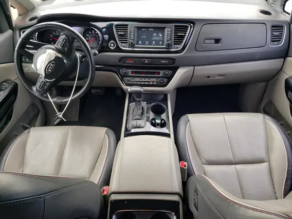 KNDMC5C1XJ6346646 2018 KIA SEDONA - Image 8