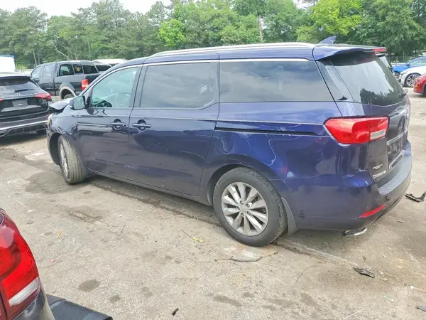 KNDMC5C1XJ6356576 2018 KIA SEDONA - Image 2