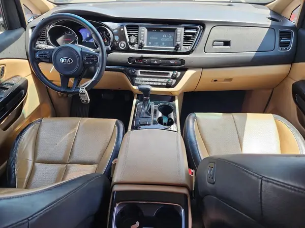 KNDMC5C1XJ6367089 2018 KIA SEDONA - Image 8