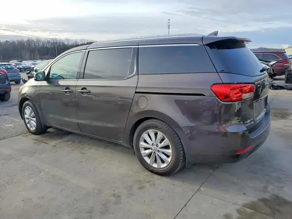 KNDMC5C1XJ6395863 2018 KIA SEDONA - Image 2