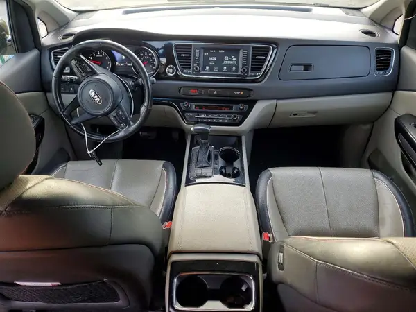 KNDMC5C1XJ6395863 2018 KIA SEDONA - Image 8