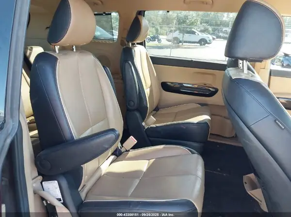 KNDMC5C1XJ6417232 2018 KIA SEDONA - Image 8