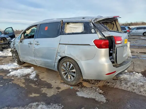 KNDMC5C1XJ6423399 2018 KIA SEDONA - Image 2