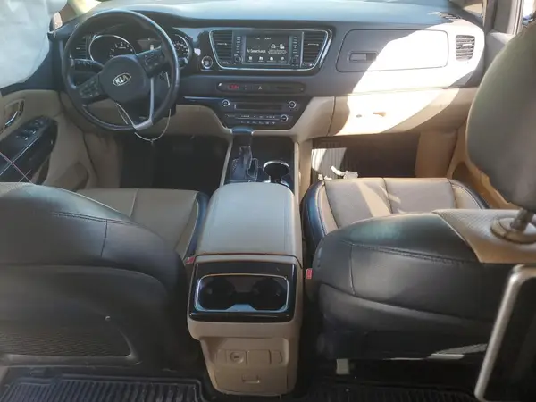 KNDMC5C21K6486868 2019 KIA SEDONA - Image 8