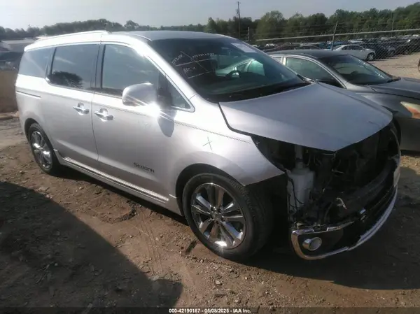KNDME5C10J6356077 2018 KIA SEDONA - Image 1