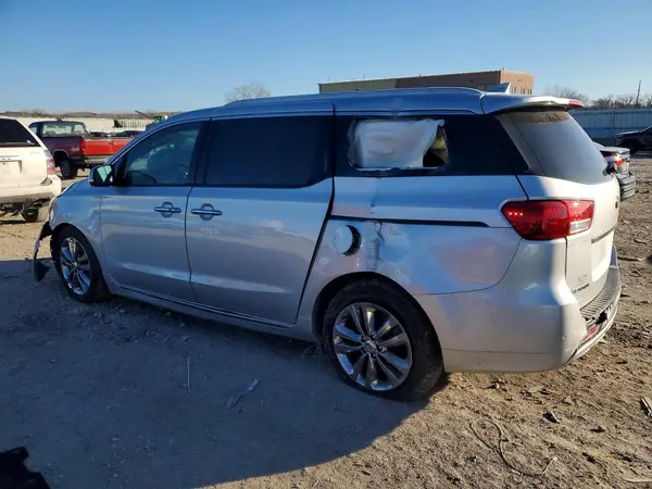 KNDME5C11J6377245 2018 KIA SEDONA - Image 2