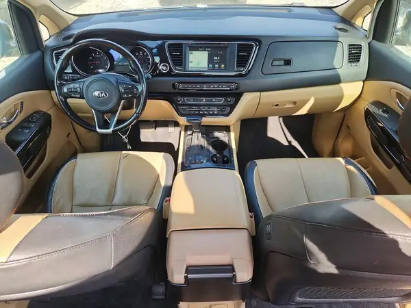 KNDME5C11J6397690 2018 KIA SEDONA - Image 8