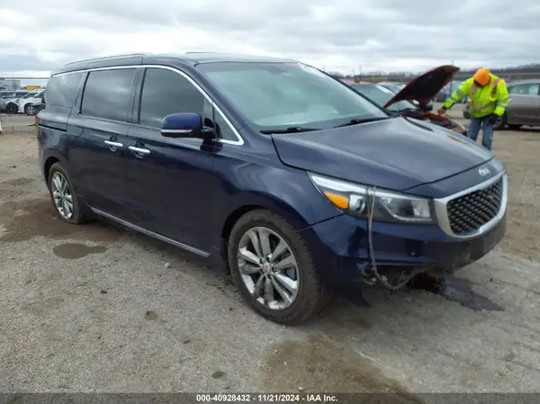 KNDME5C12J6350538 2018 KIA SEDONA - Image 1