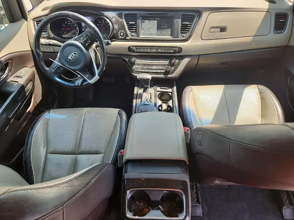 KNDME5C12J6356078 2018 KIA SEDONA - Image 8