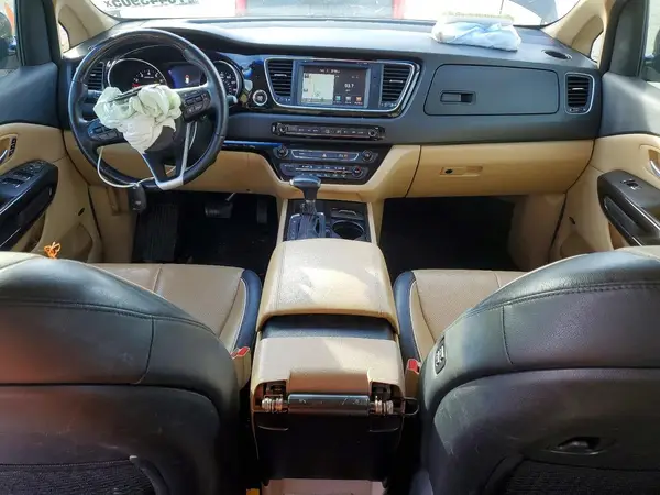 KNDME5C12J6376279 2018 KIA SEDONA - Image 8