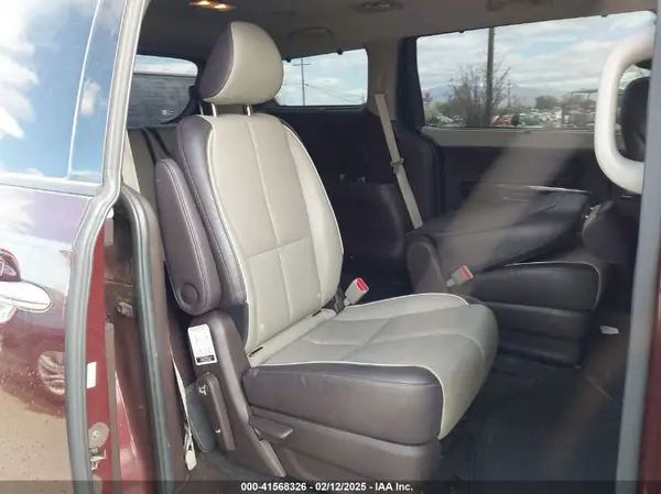 KNDME5C13G6128700 2016 KIA SEDONA - Image 8