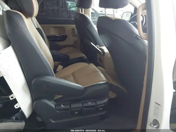 KNDME5C13G6159039 2016 KIA SEDONA - Image 8