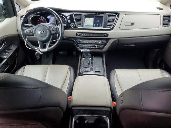 KNDME5C13H6335122 2017 KIA SEDONA - Image 8