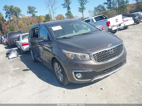 KNDME5C13J6346501 2018 KIA SEDONA - Image 1