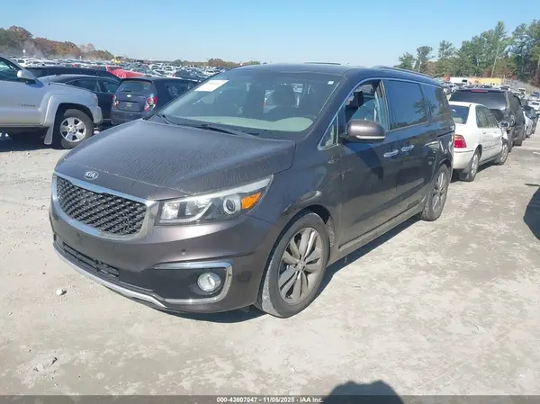 KNDME5C13J6346501 2018 KIA SEDONA - Image 2